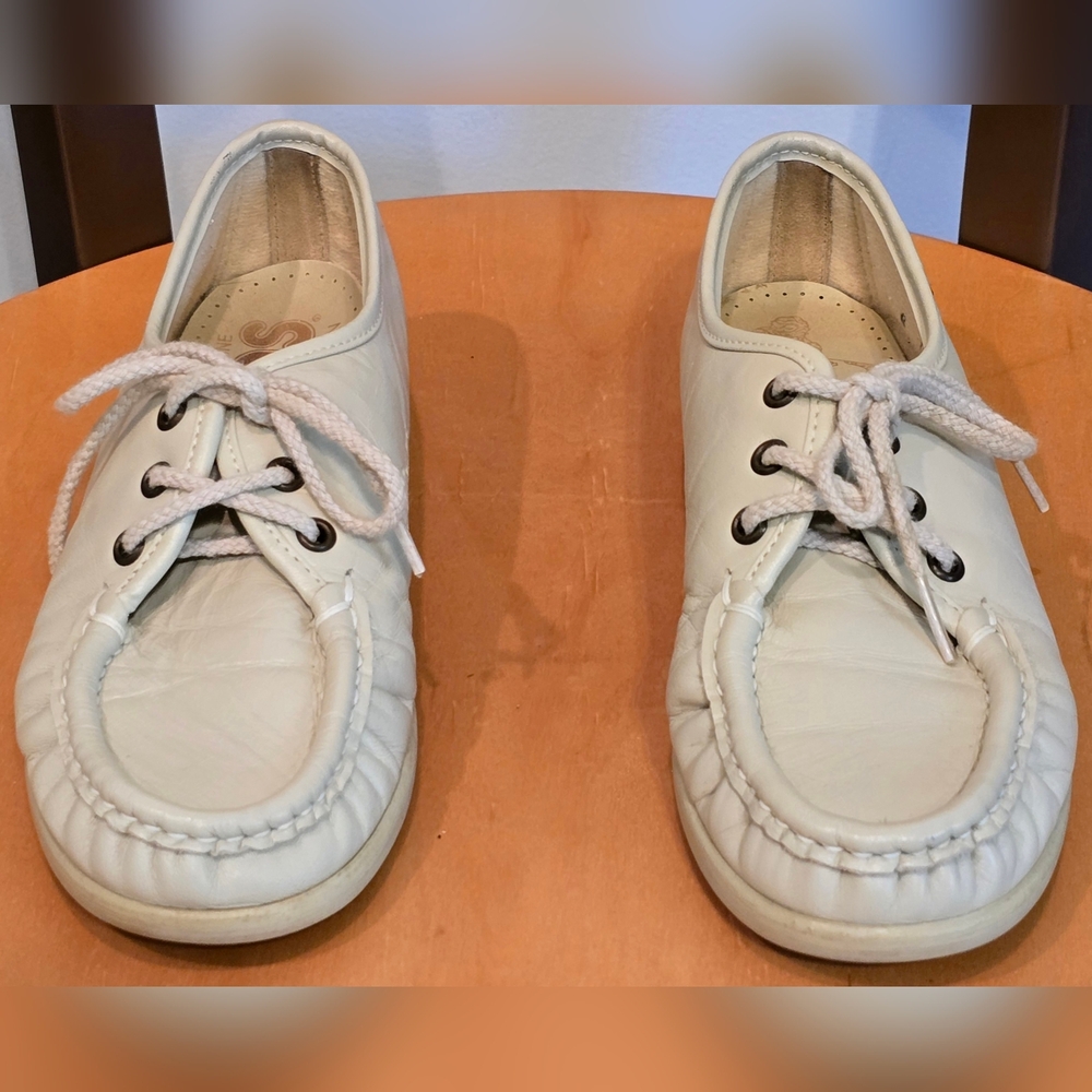 Women's SAS Siesta lace up leather loafers color: bone size 6 Narrow